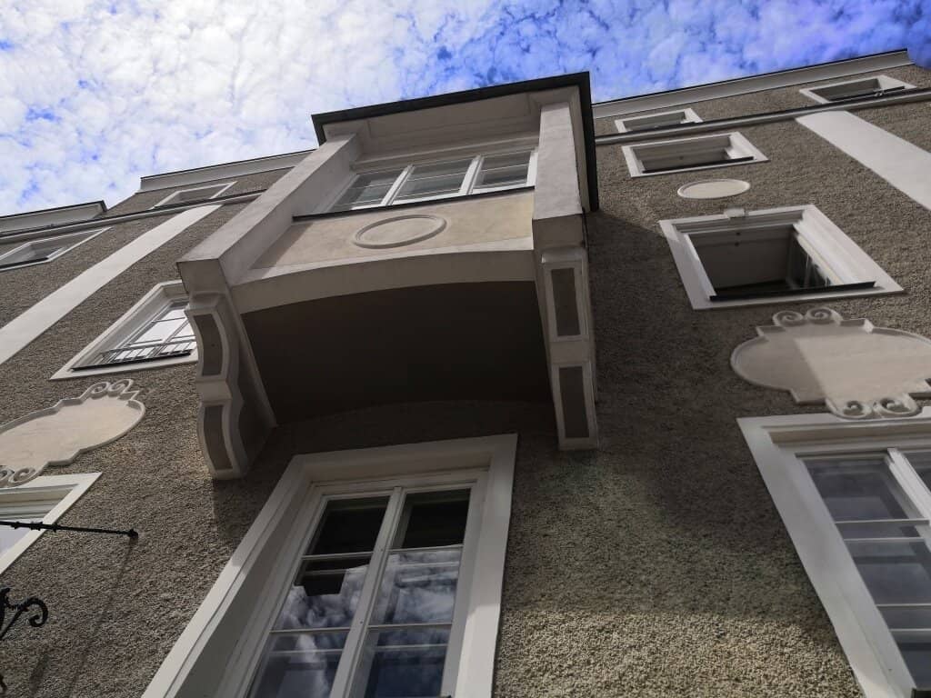 Modern 3-room apartment in Braunau am Inn, city view and comfort for 1.175 €