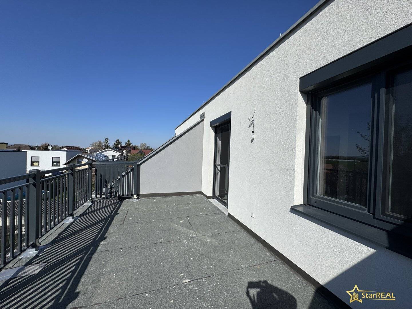 SÜD-WEST-LAGE! HERAUSRAGENE AUSSTATTUNG! 147m² WFL! 54m² KELLER. WIENERBERGER-ZIEGEL! PROVISIONSFREI für den Käufer