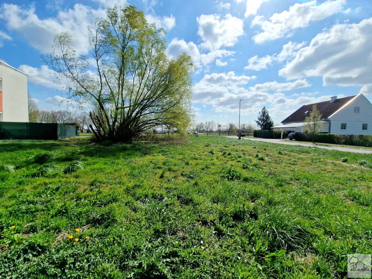 TRAUMHAFTES BAUGRUNDSTÜCK IN BESTER LAGE – 772 M² IN DONNERSKIRCHEN --NAHE BAHNHOF und GOLFCLUB