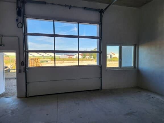 Top-Location: Vielseitig nutzbare Gewerbehalle in Wiener Neustadt