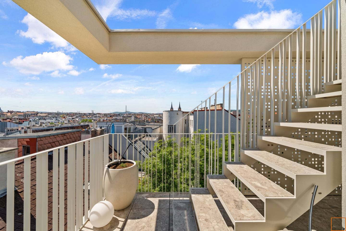 ALFONSHOF Exclusive First Occupancy: Penthouses in Josefstadt