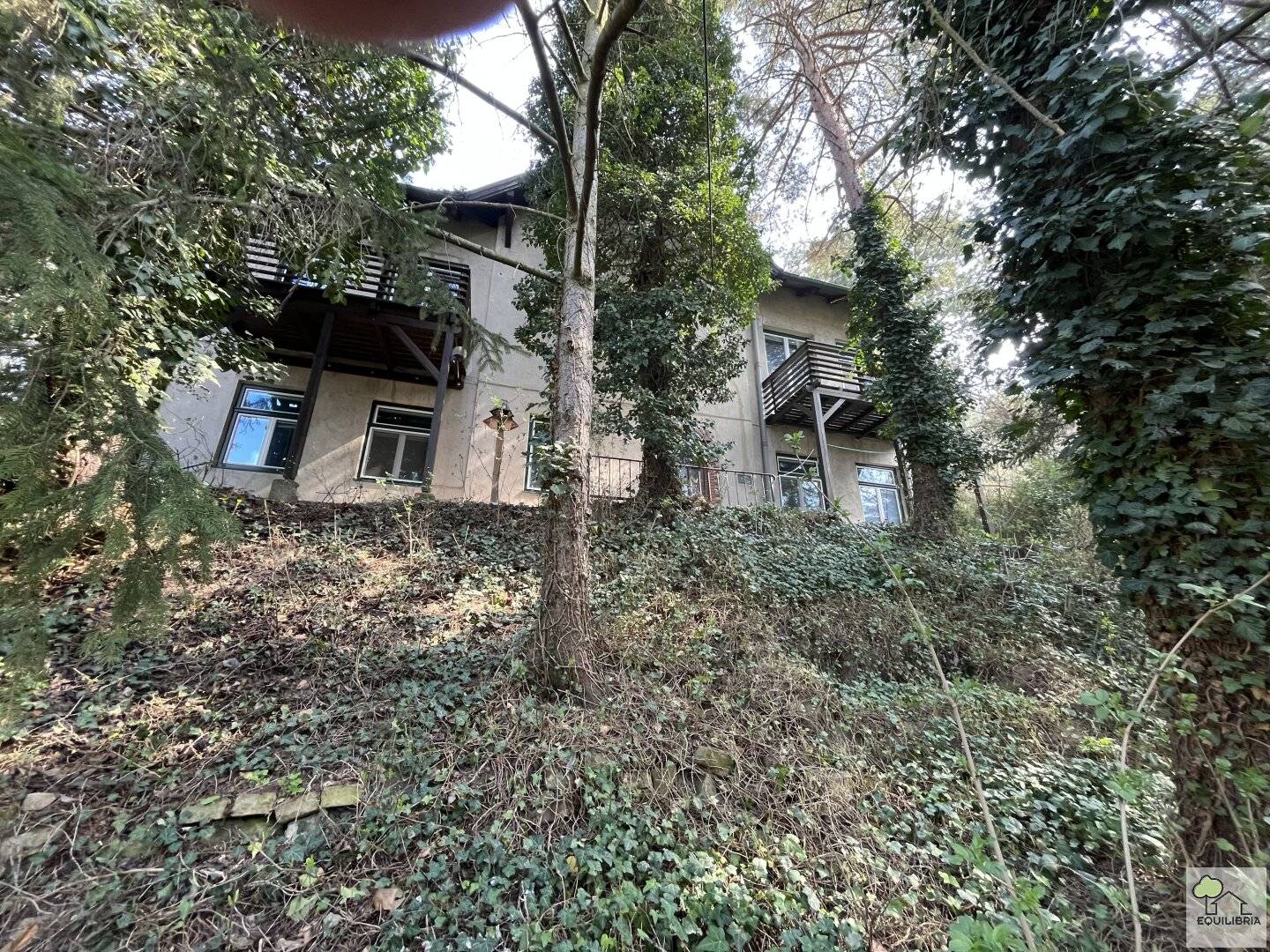 Großzügiges Baugrundstück 1421m² mit Altbestand in Klosterneuburg – Ihr Traum vom Eigenheim!