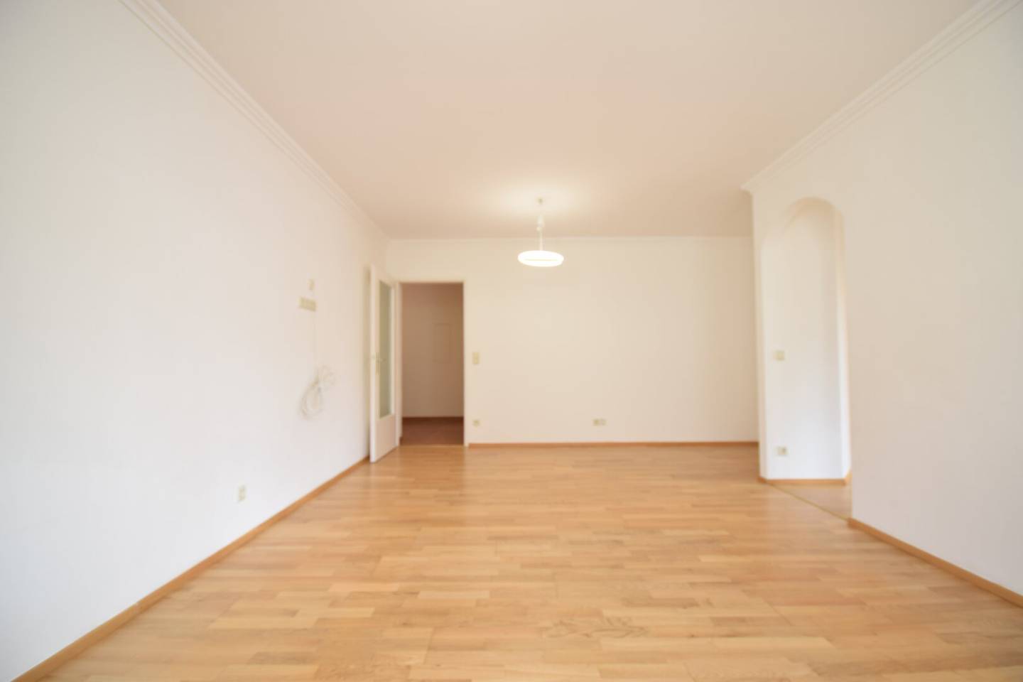 OBERNDORF - Gediegene 3 Zimmer Wohnung mit Balkon und Gartennutzung