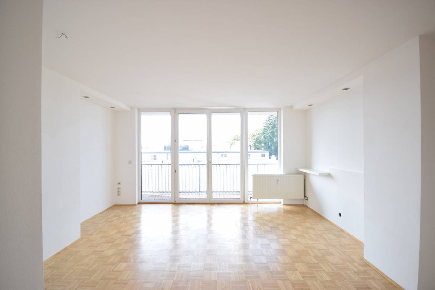 ITZLING - Sunny apartment with balcony and underground parking space