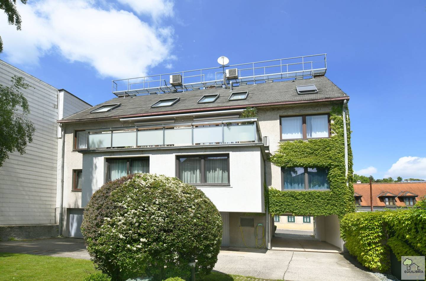 Stylish maisonette in 1190 Vienna: 228 m² luxury with sauna, terrace and garage