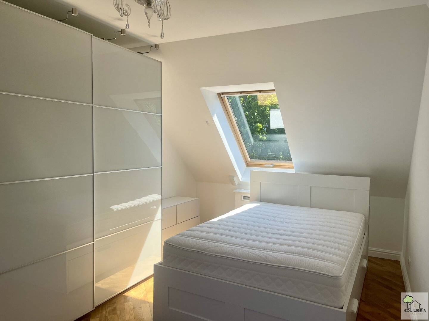 Stylish maisonette in 1190 Vienna: 228 m² luxury with sauna, terrace and garage
