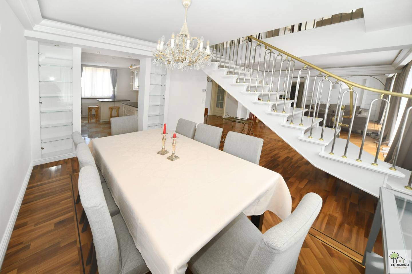 Stylish maisonette in 1190 Vienna: 228 m² luxury with sauna, terrace and garage