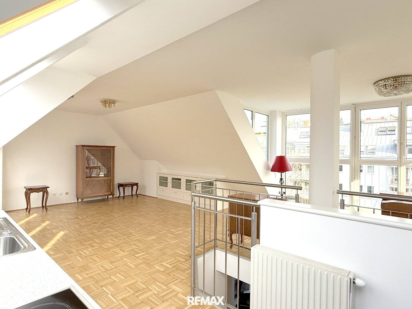 Statement instead of standard attic maisonette in the 18th district