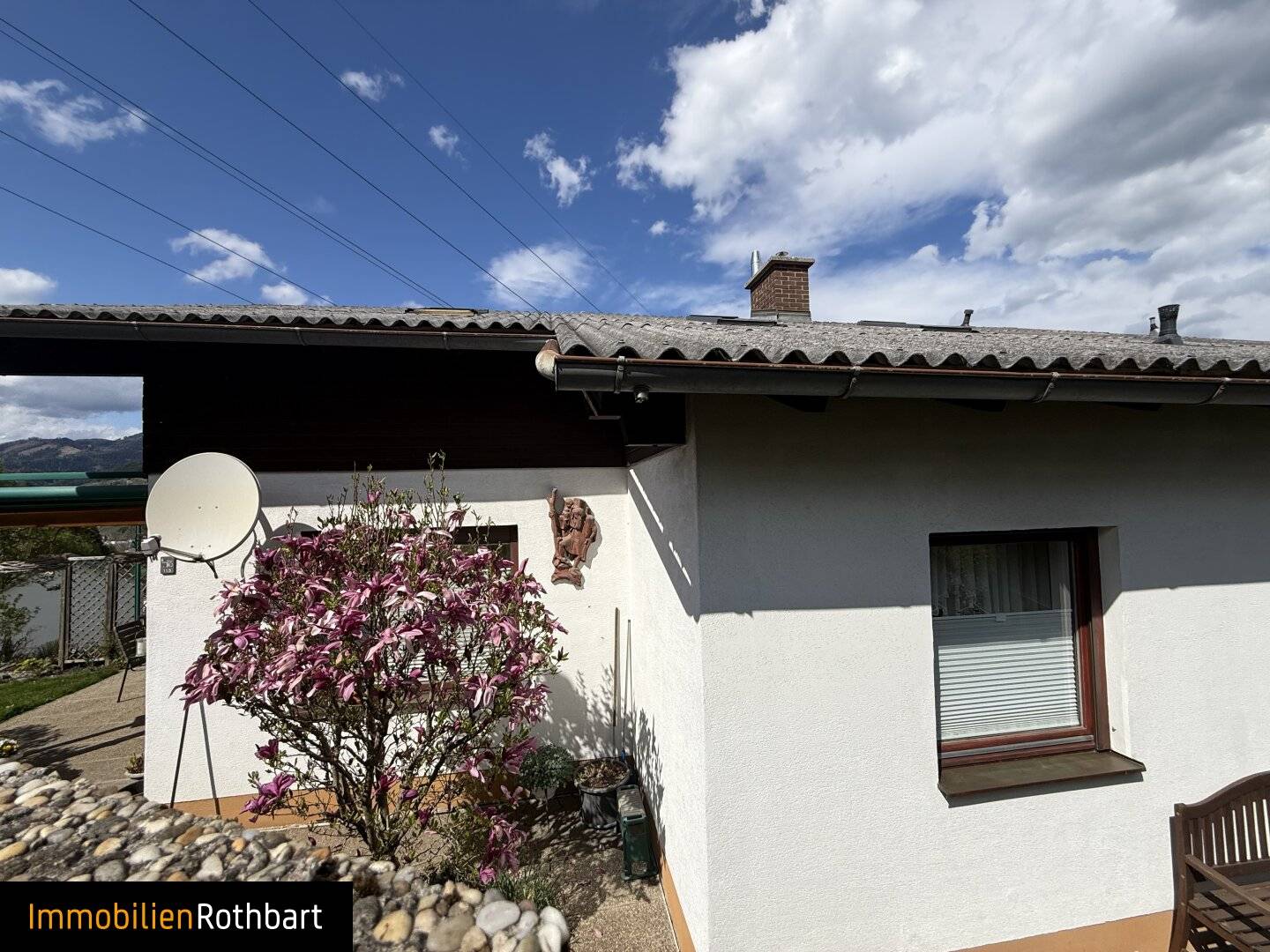 Großzügig angelegtes Einfamilienhaus in Bruck an der Mur mit Balkon, Terrasse &amp; 2 Garagen!