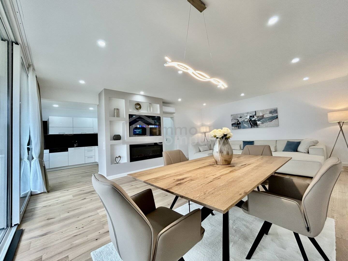 Exclusive first occupancy apartment in a quiet location, 124.8m², 4 rooms, loggia, underground garage and parking spaces, only €1,050,000.00