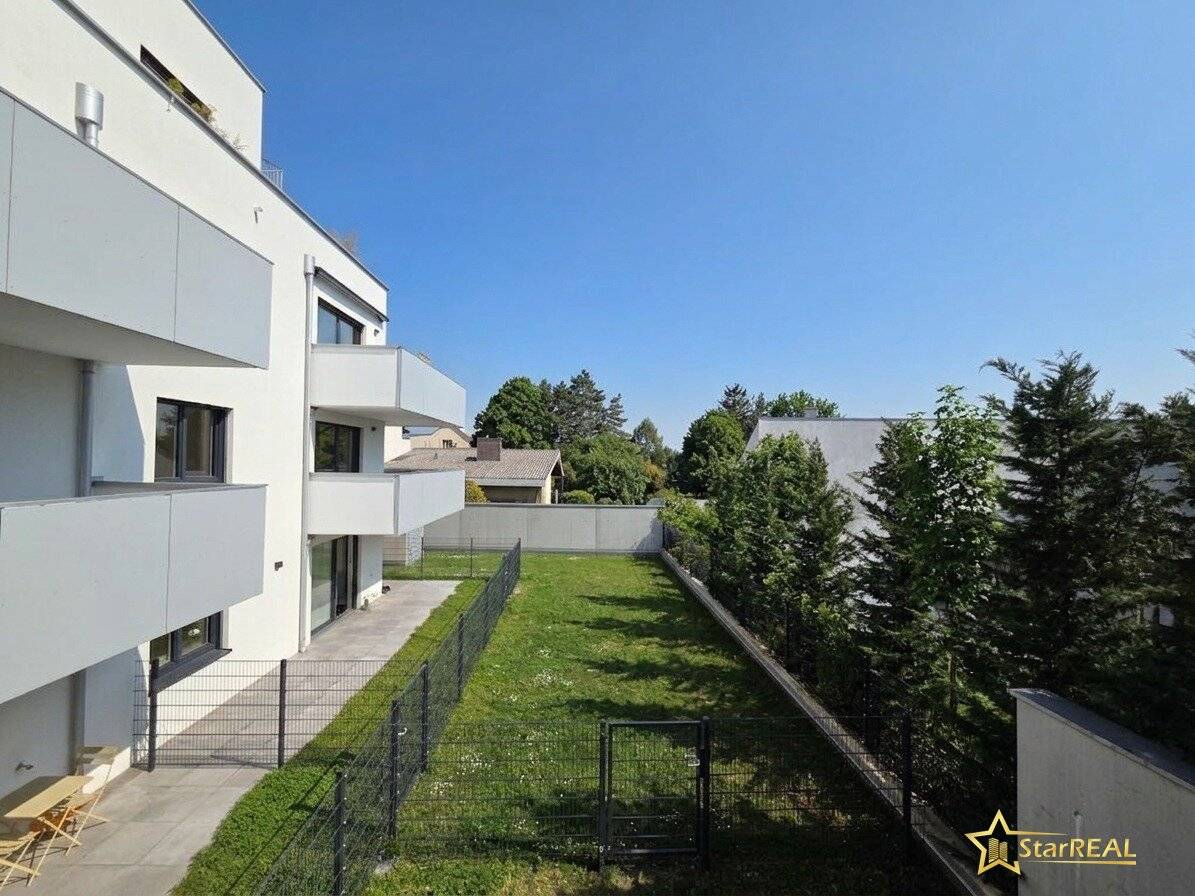 PREIS REDUZIERT! € 30.000 GESCHENKT! KLIMATISIERTER, STILVOLLER 4-ZIMMER-ERSTBEZUG. NÄHE ZENTRUM MÖDLING - BALKON, 2 BÄDER &amp; TIEFGARAGE OPTIONAL.