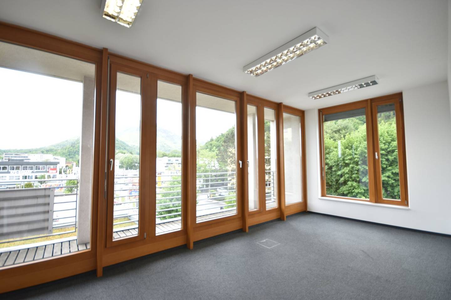 SCHALLMOOS - Helle Büroetage im Business Boulevard