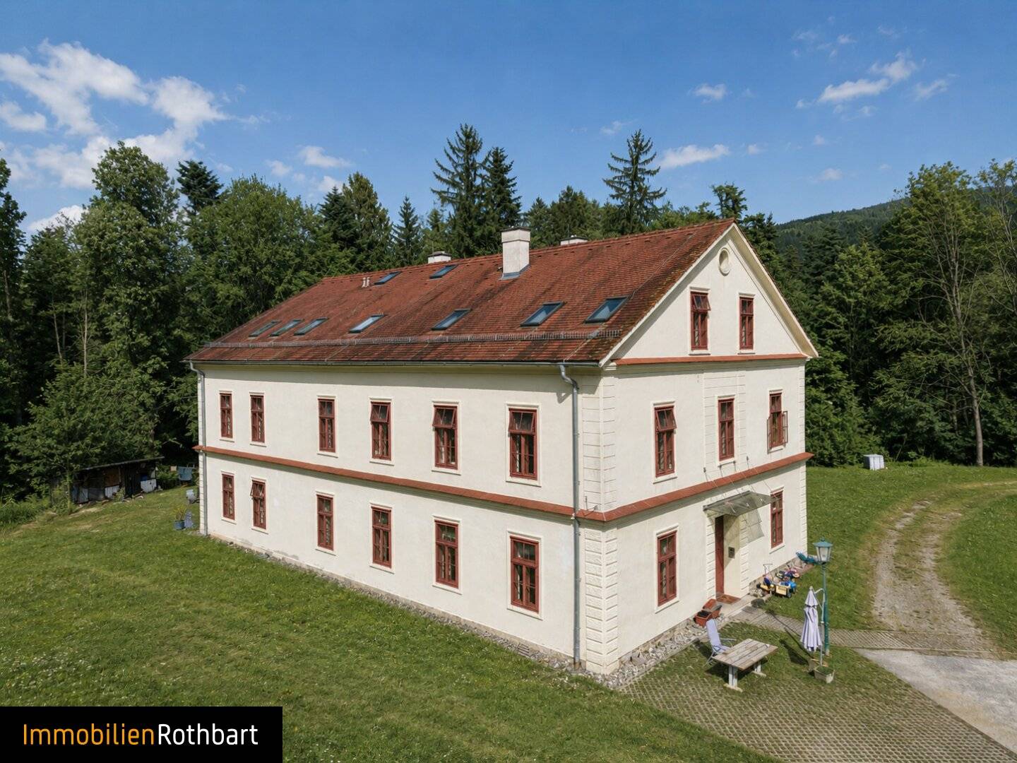 Zinshaus in ländlicher Lage