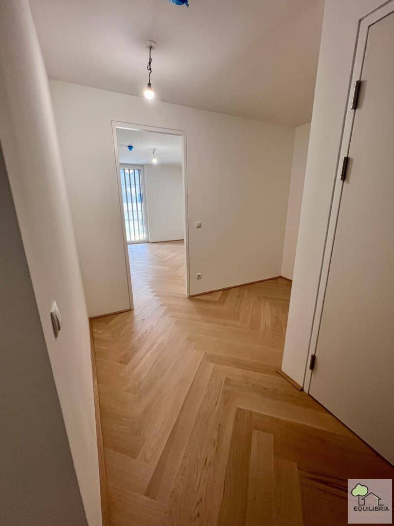 PROVISIONFREI ! ANLEGER AUFGEPASST ! GUT VERMIETET !  - Neuwertige 2-Zimmer-Wohnung mit Loggia und Küche  in 1210 Wien