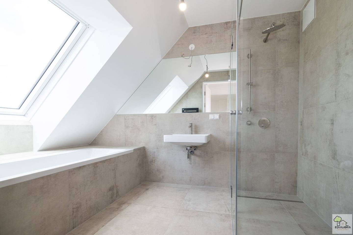 Commission-free new build first occupancy completed project