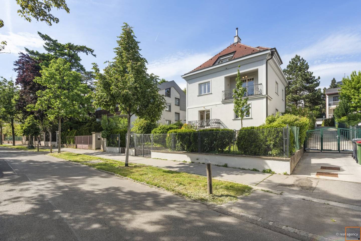 Charmante Familienvilla aus den 1930er Jahren in zentraler Döblinger Lage
