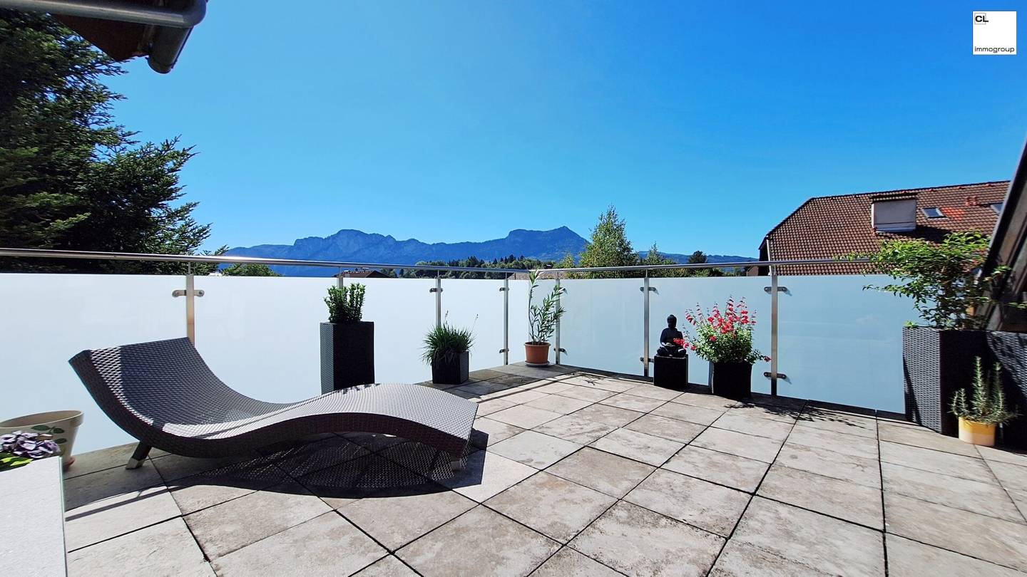 Mondsee - Charming attic apartment with sun terrace - Bathing place optional