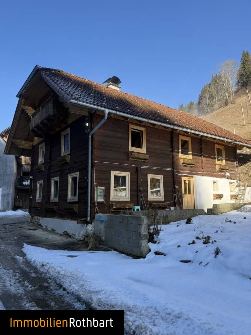 Wunderschöner Bauernhof mit Wald und Wiese!