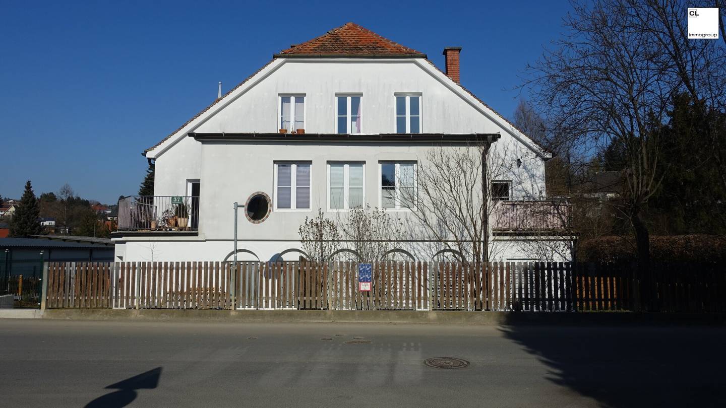 Hohe Lebensqualität durch ruhige und begrünte Lage - gepflegtes, kleines Mehrparteienhaus!