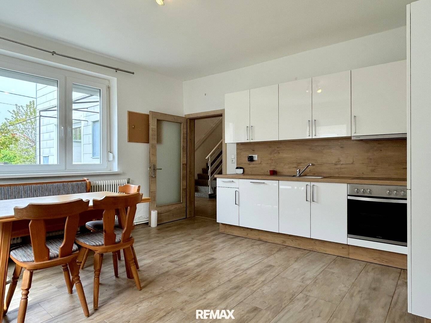 VERKAUFT - 7 große Zimmer!