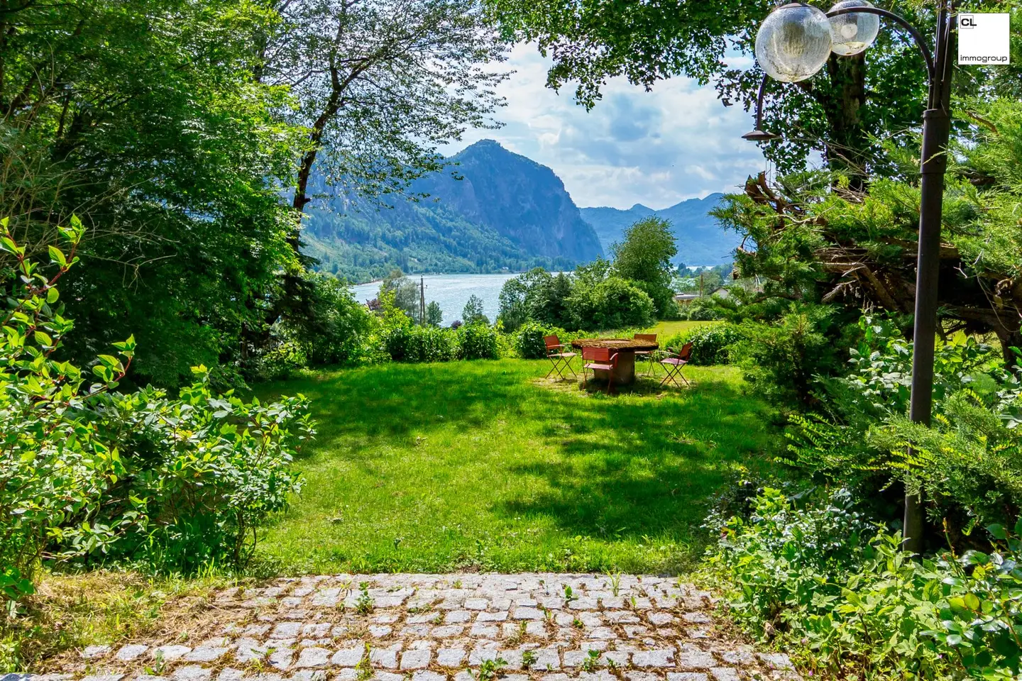 Mondsee Vision: Long-term Investment Plot with Property Purchase Options