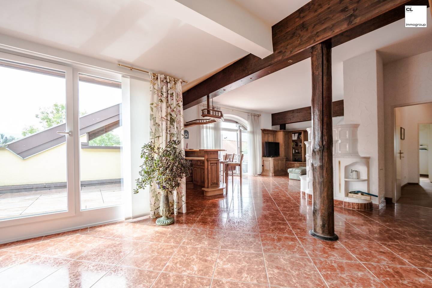 Mondsee Exclusive Attic Apartment with Panorama and Privacy