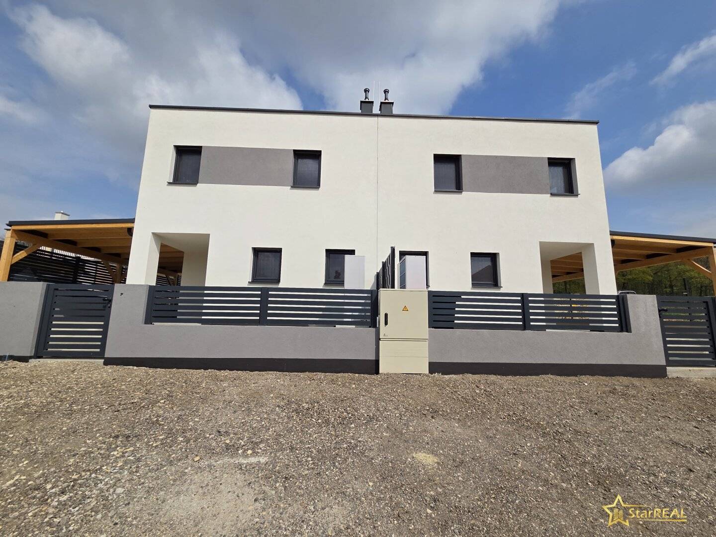 2 HOUSES AVAILABLE! EXCLUSIVE SEMI-DETACHED HOUSE PROJECT. 5 ROOMS. BRICK HOUSE WITH CELLAR, BALCONY, TERRACE, CARPORT.