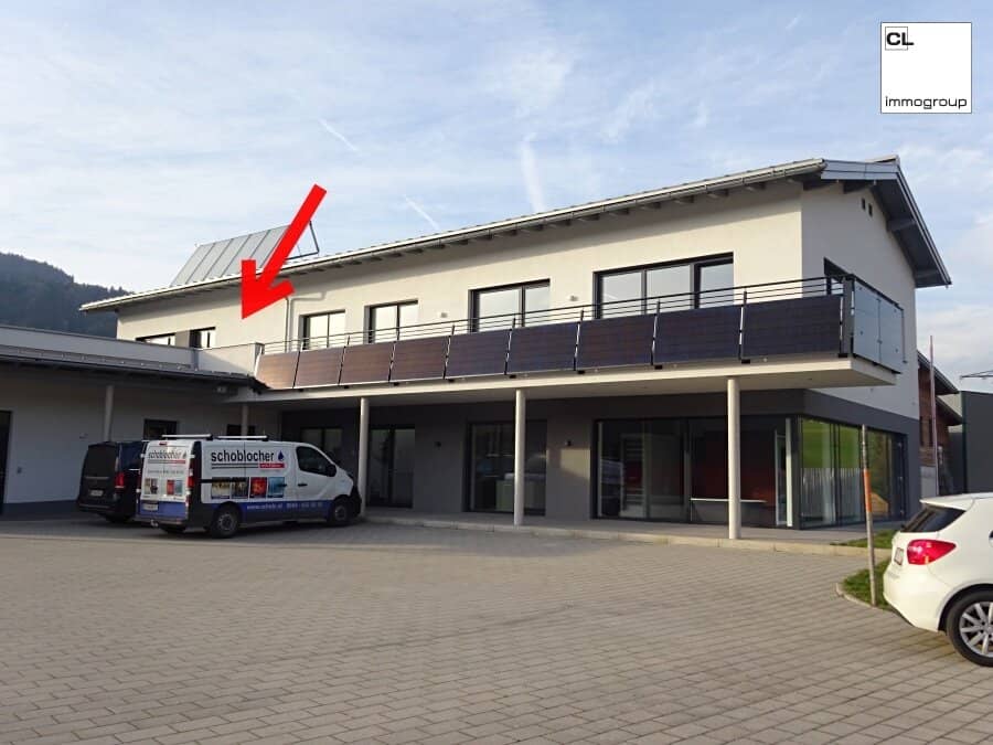 Your new location in Oberwang! Spacious office now for rent