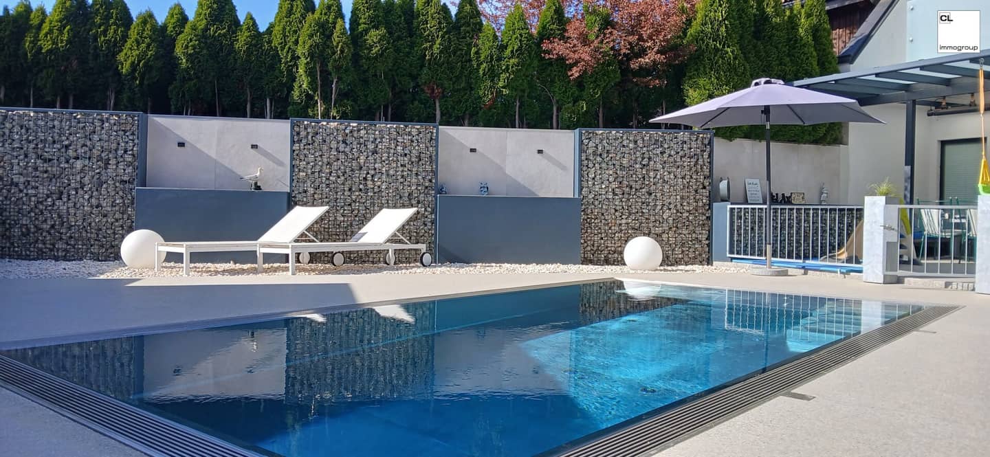 Traumhaft schöne, moderne Reihenvilla mit Pool, Garten, Terrasse und Garage - ideale Lage in Hallwang mit schönem Ausblick!