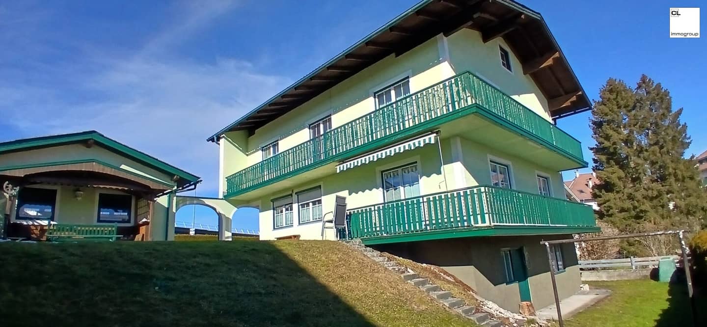 Großzügiges Zweifamilienhaus in Seekirchen am Wallersee - Ihr neues Zuhause mit schönen Ausblicken, großem Garten, Balkon nach Süden und Westen, Doppelgarage und Gartenlaube - vielseitig auf mehreren Ebenen nutzbar!
