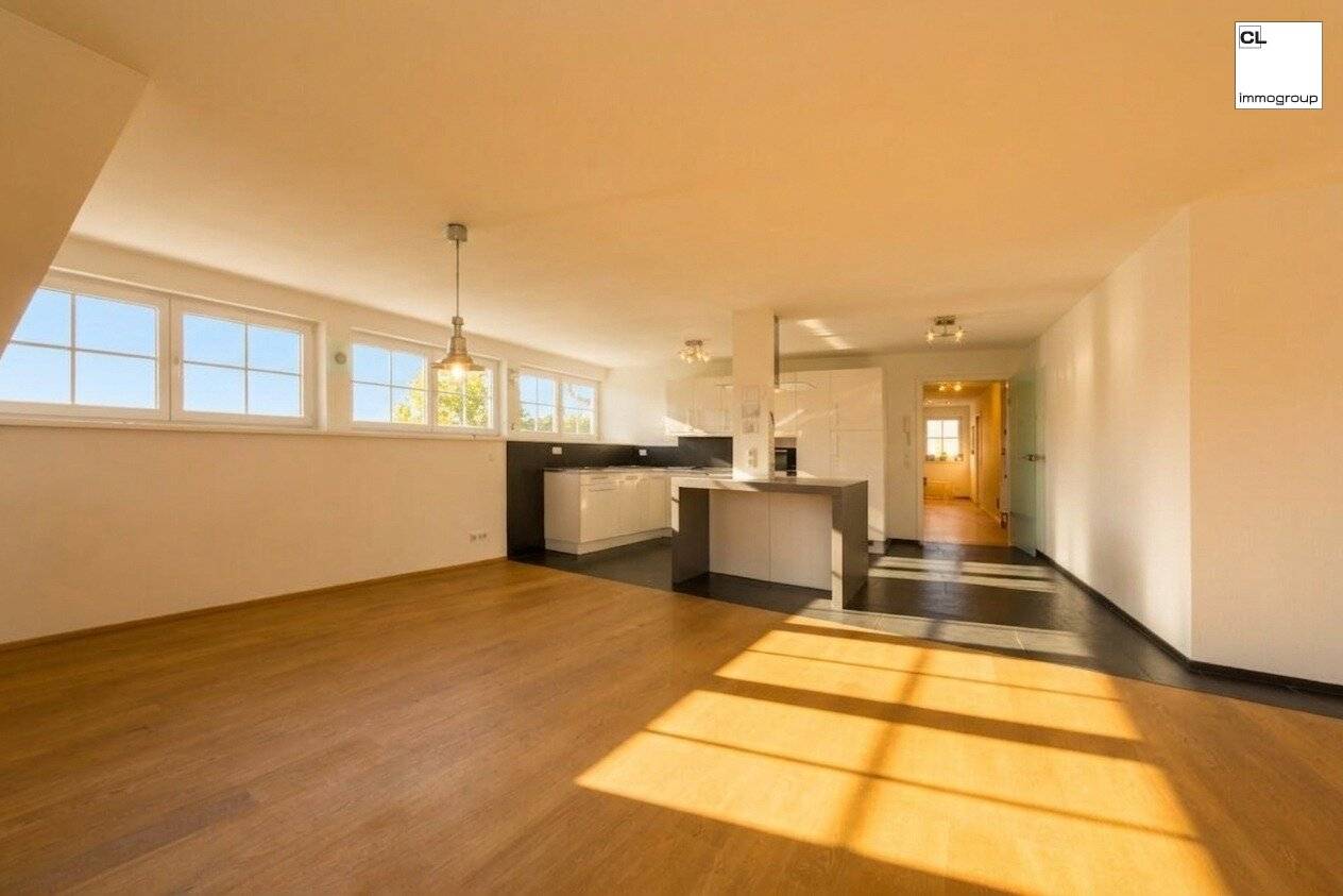 Living in Tiefgraben near Mondsee close to nature, exclusive and with a breathtaking view","de":"Wohnen in Tiefgraben bei Mondsee – naturnah, exklusiv und mit traumhaftem Ausblick