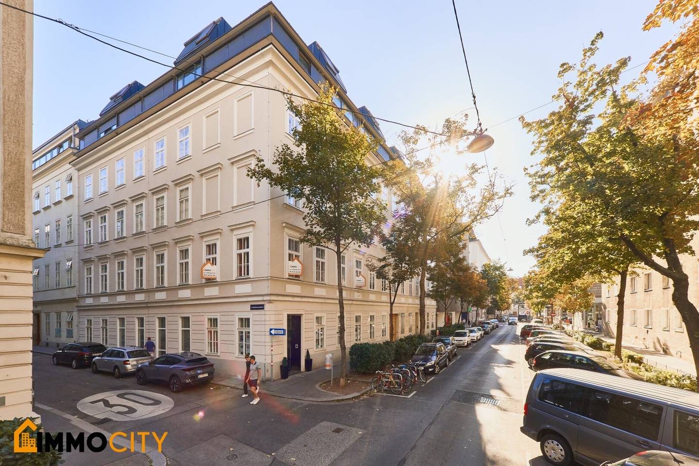 Charming two room apartment at Mayerhofgasse 7 courtyard side quiet location with style and lift