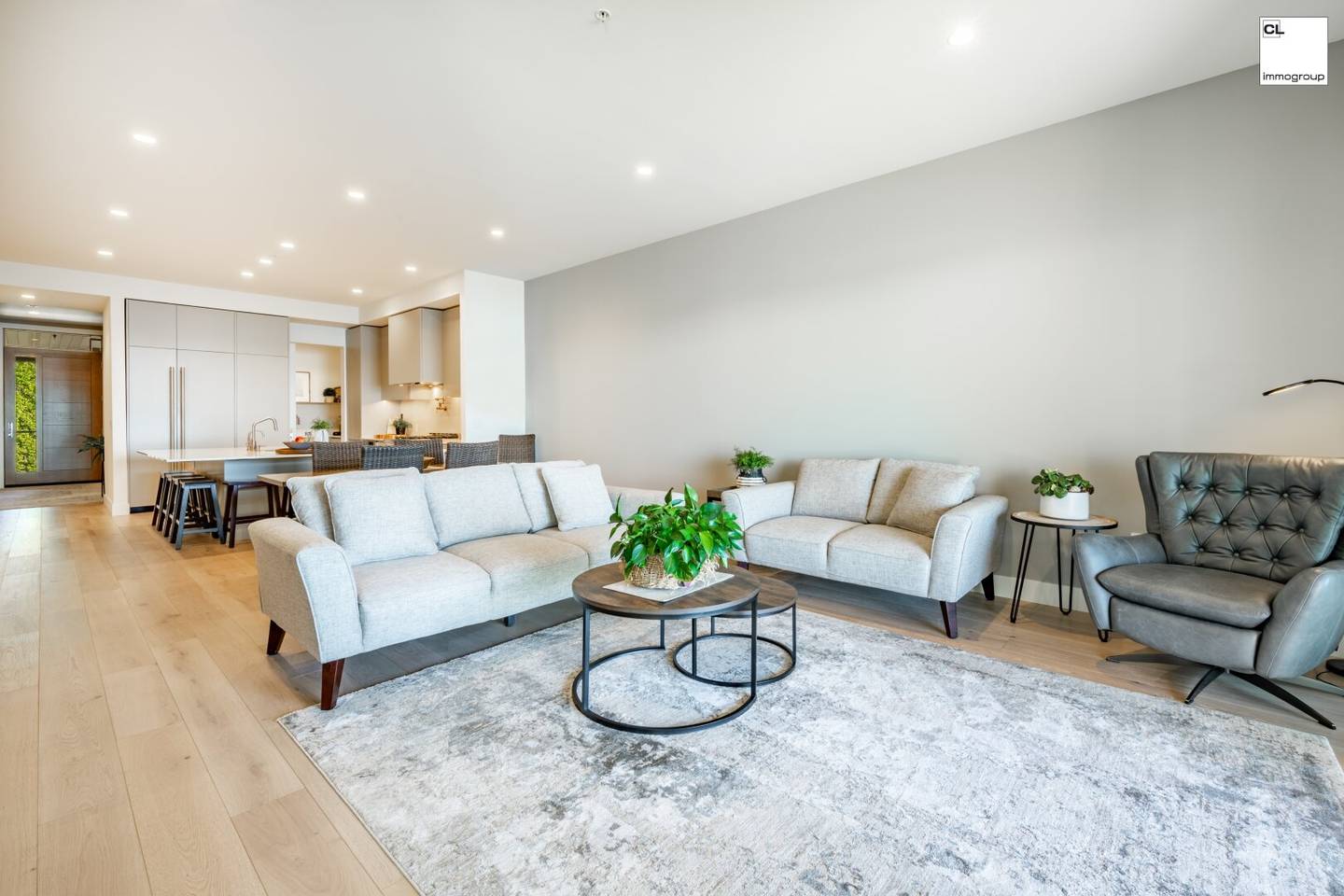 Bright 3 room apartment with XXL balcony Living with a View
