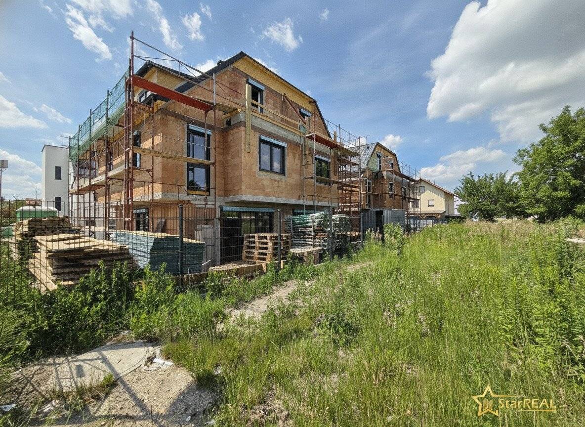 IN BAU! NÄHE GYM SIMONSGASSE. 5 ZIMMER-ZIEGELHAUS. KELLER. 90m² GARTEN. PHOTOVOLTAIK. TOP AUSSTATTUNG. PROVISIONSFREI für den Käufer.