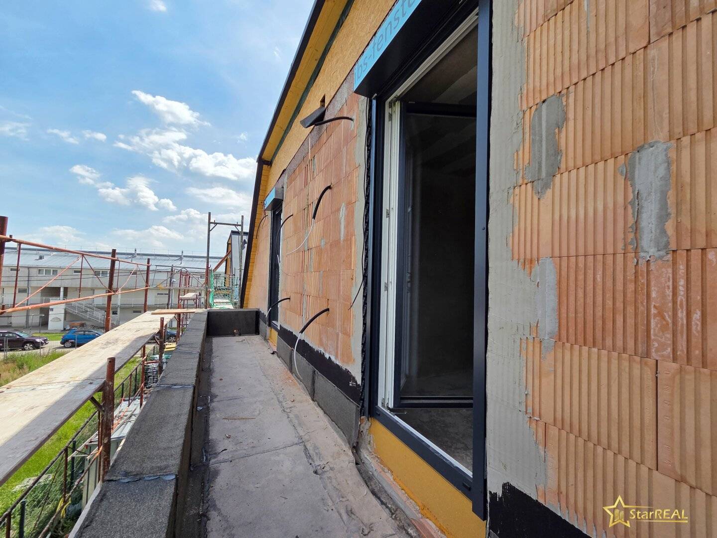 IN BAU! NÄHE GYM SIMONSGASSE. 5 ZIMMER-ZIEGELHAUS. KELLER. 90m² GARTEN. PHOTOVOLTAIK. TOP AUSSTATTUNG. PROVISIONSFREI für den Käufer.