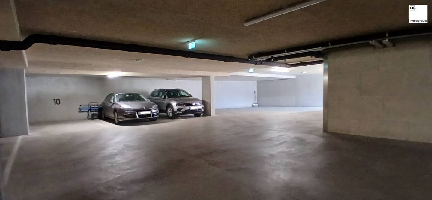 Moderne, helle PKW-Stellplätze in der Tiefgarage, günstige Lage in Josefiau, nahe Zentrum Herrnau, Freisaal, Alpenstraße (Kfz-TG-Parkplatz)