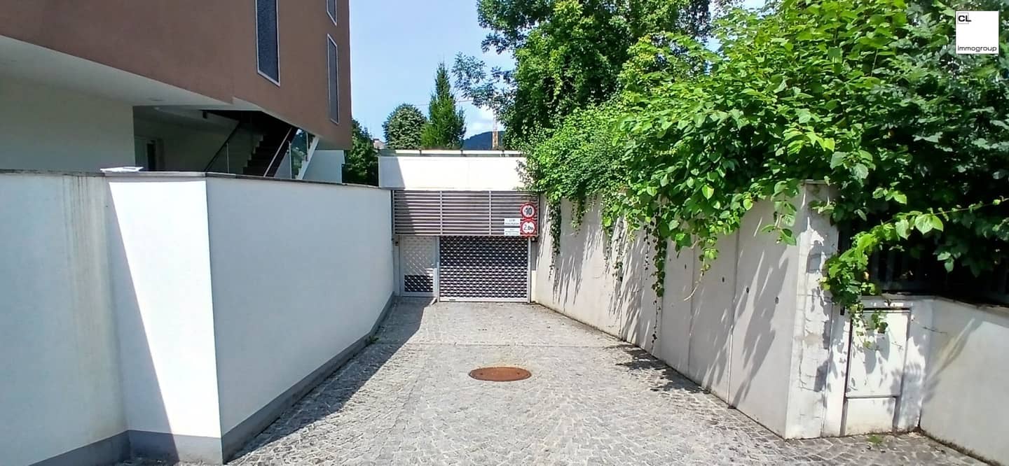 Moderne, helle PKW-Stellplätze in der Tiefgarage, günstige Lage in Josefiau, nahe Zentrum Herrnau, Freisaal, Alpenstraße (Kfz-TG-Parkplatz)