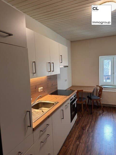 3 Garconnieres and attic apartment in the same building 16 to 123 m² available immediately
