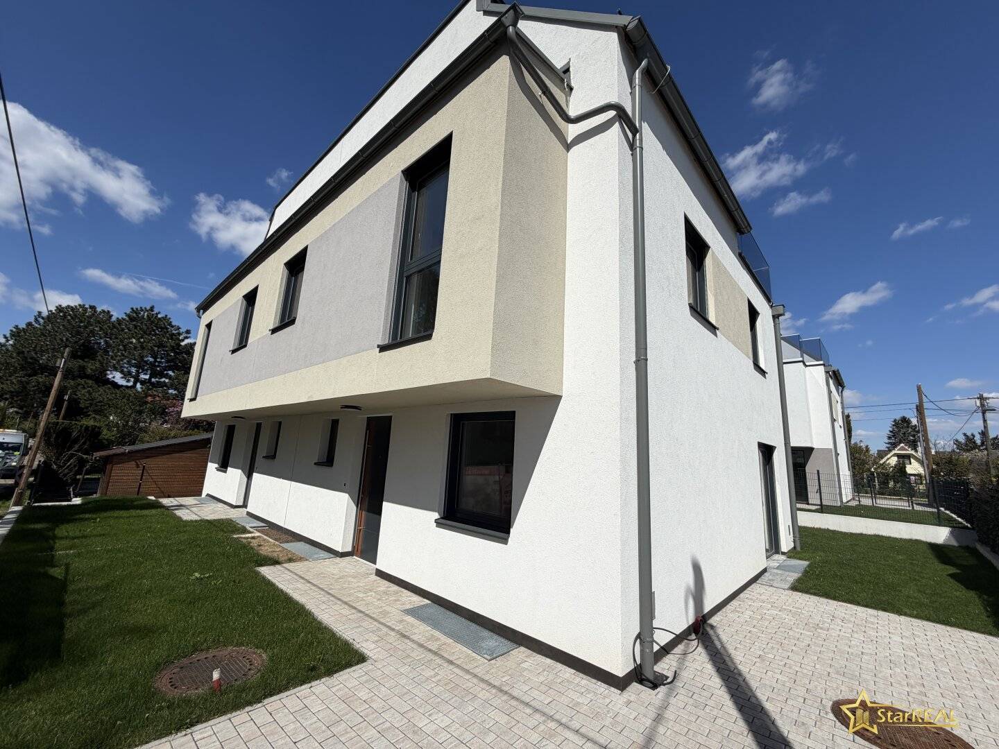 PREIS DRASTISCH REDUZIERT! AUHIRSCHENWEG. 120m² GARTEN-/AUSSENFLÄCHE! HIGH-END-AUSSTATTUNG!