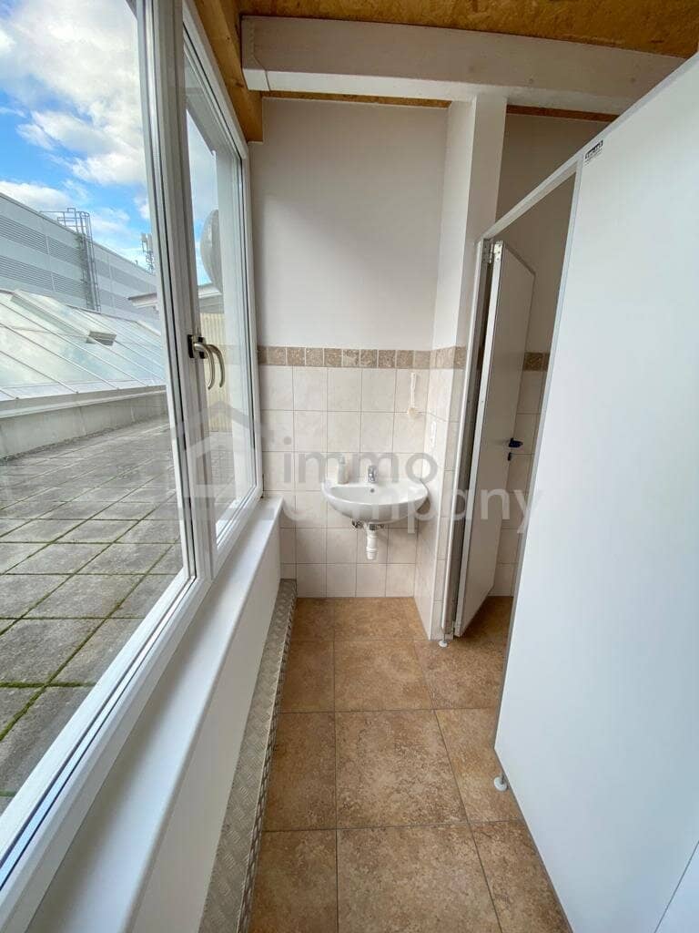 Physiotherapy / Medical Practice in the Best Foot Traffic Location in Wörgl
