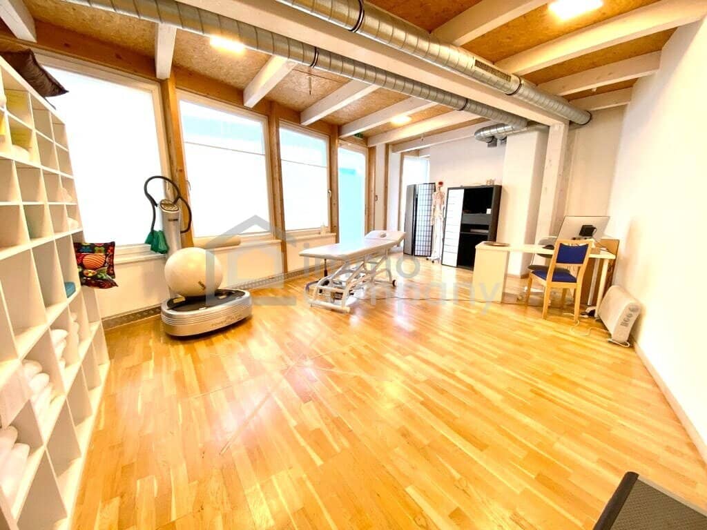 Physiotherapy / Medical Practice in the Best Foot Traffic Location in Wörgl