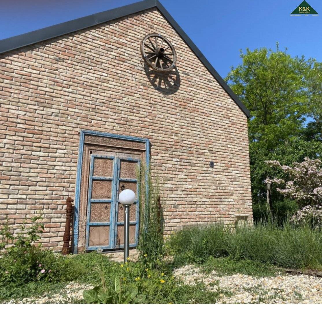 Wonderful Living in Beautifully Converted Barn Chalet
