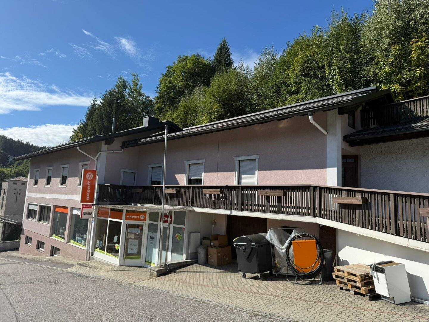 MÖGLICHKEIT - Preis/Leistung unschlagbar - Ertragsliegenschaft gemischt mit Gewerbe und Wohnungseigentum - bestandsfrei (2 Wohnungen + ein Geschäft)