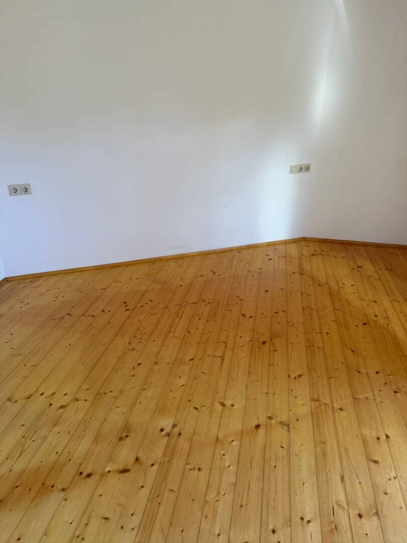 MÖGLICHKEIT - Preis/Leistung unschlagbar - Ertragsliegenschaft gemischt mit Gewerbe und Wohnungseigentum - bestandsfrei (2 Wohnungen + ein Geschäft)