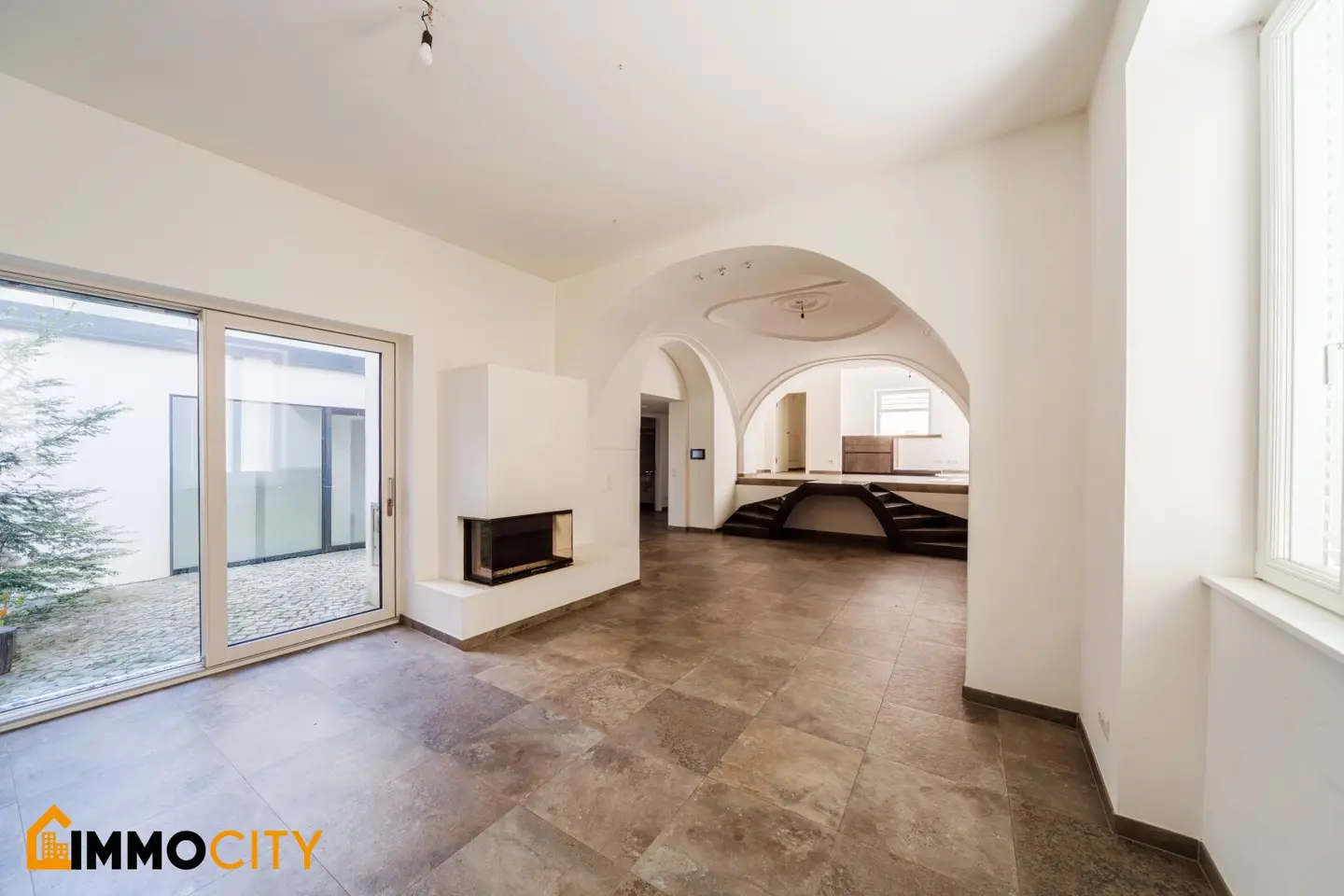 Fabulous condominium including private garden and terrace 19th District Döbling + 2 garage spacesh?l