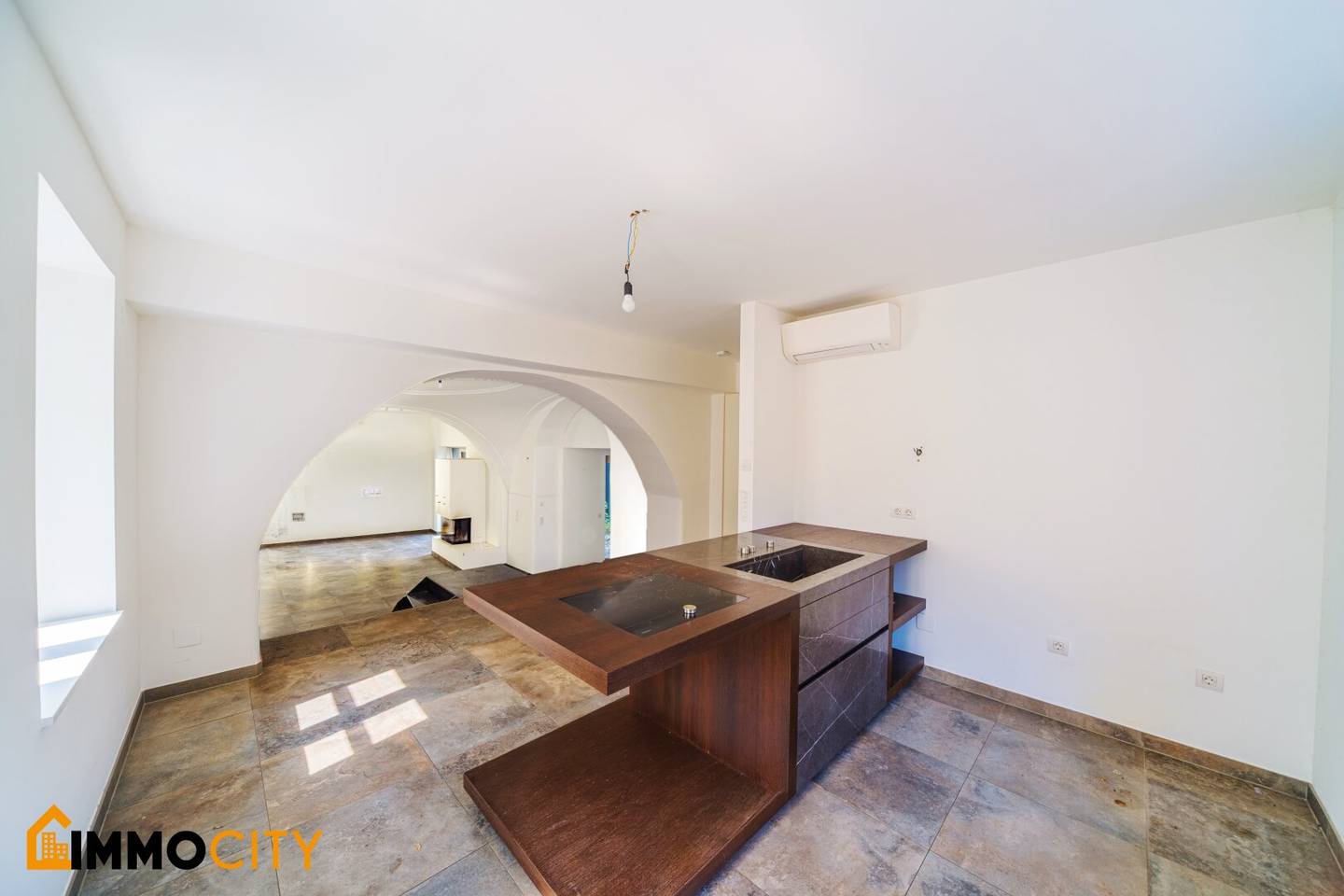 Fabulous condominium including private garden and terrace 19th District Döbling + 2 garage spacesh?l