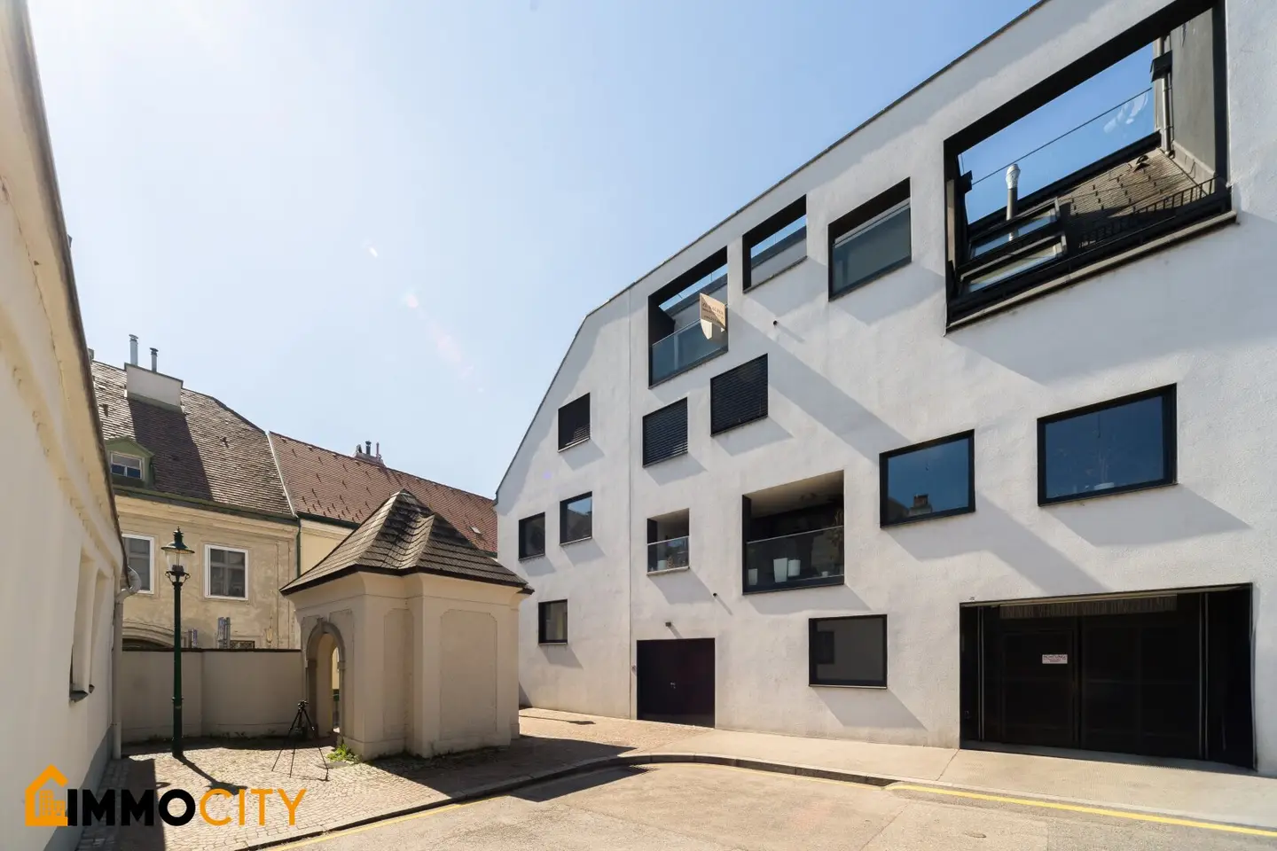 Fabulous condominium including private garden and terrace 19th District Döbling + 2 garage spacesh?l