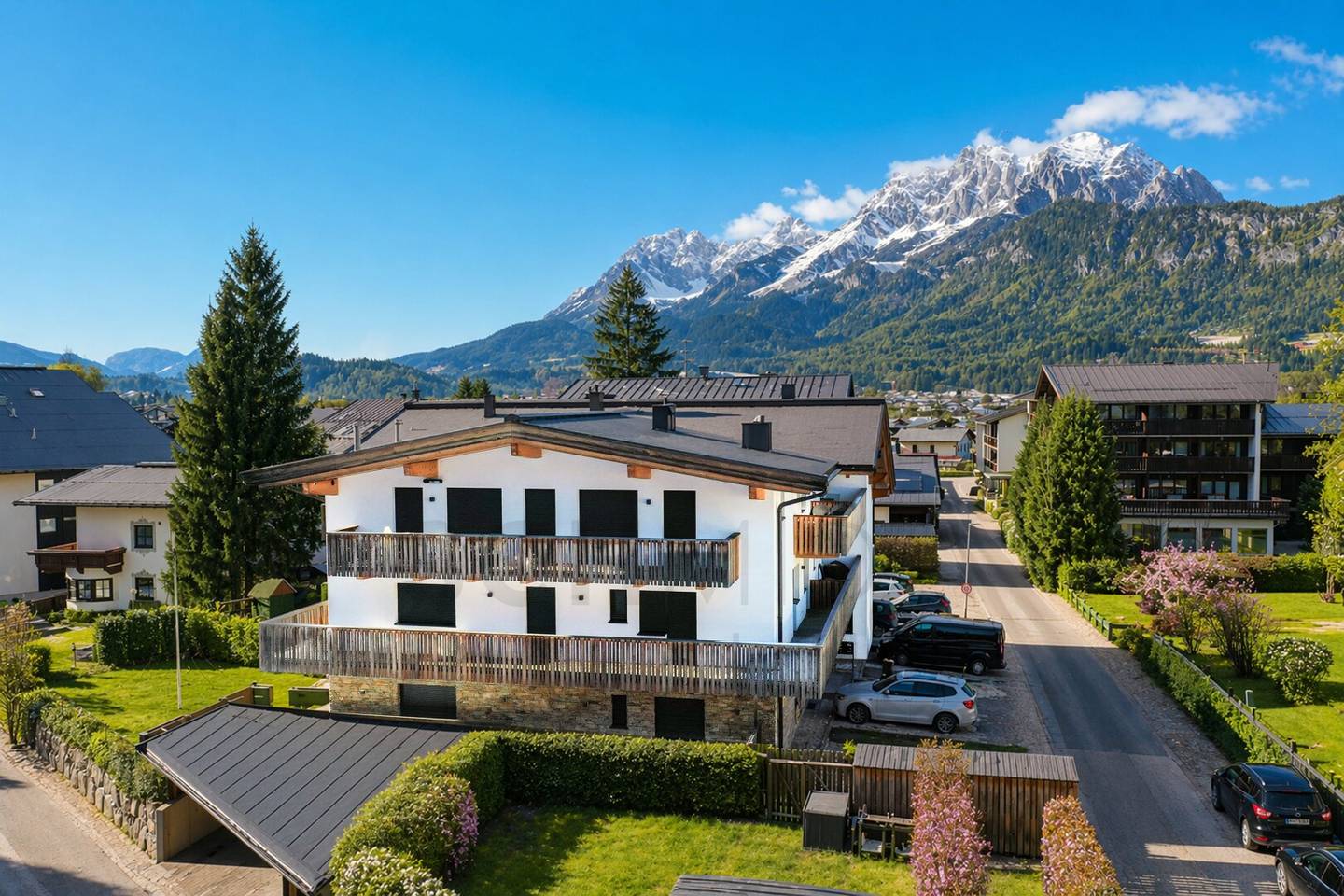 Leben mit Komfort & Aussicht – Exklusive Wohnung in Pistennähe [Ski In / Ski Out]