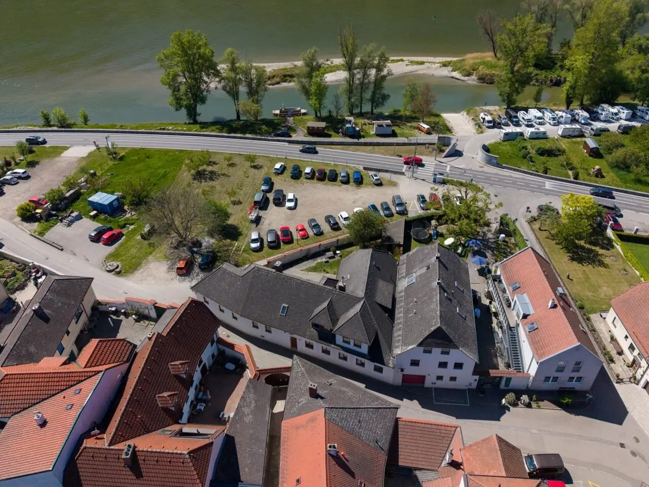 Apartment building on the Danube