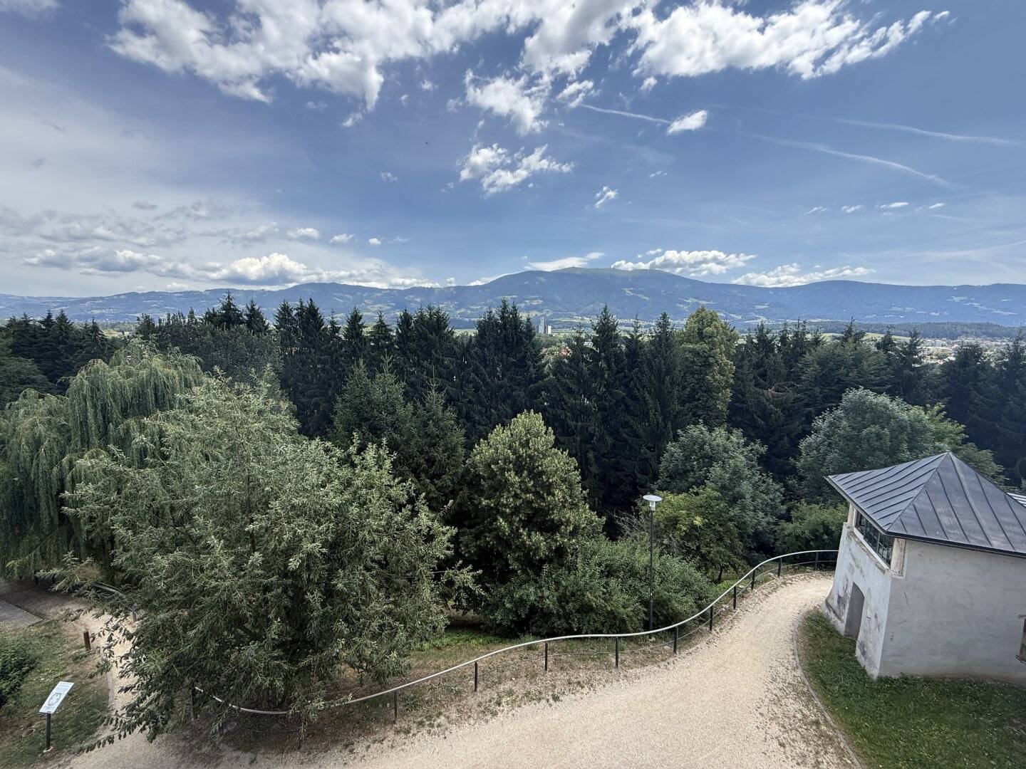 Charming two-room apartment in St. Andrä, well-kept, distant view, top location for €74,000